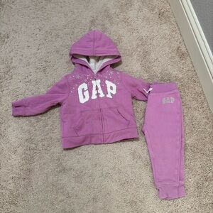 Gap hoodie and sweat pants